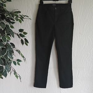 NYDJ black stretchy jean slim pants size 6
